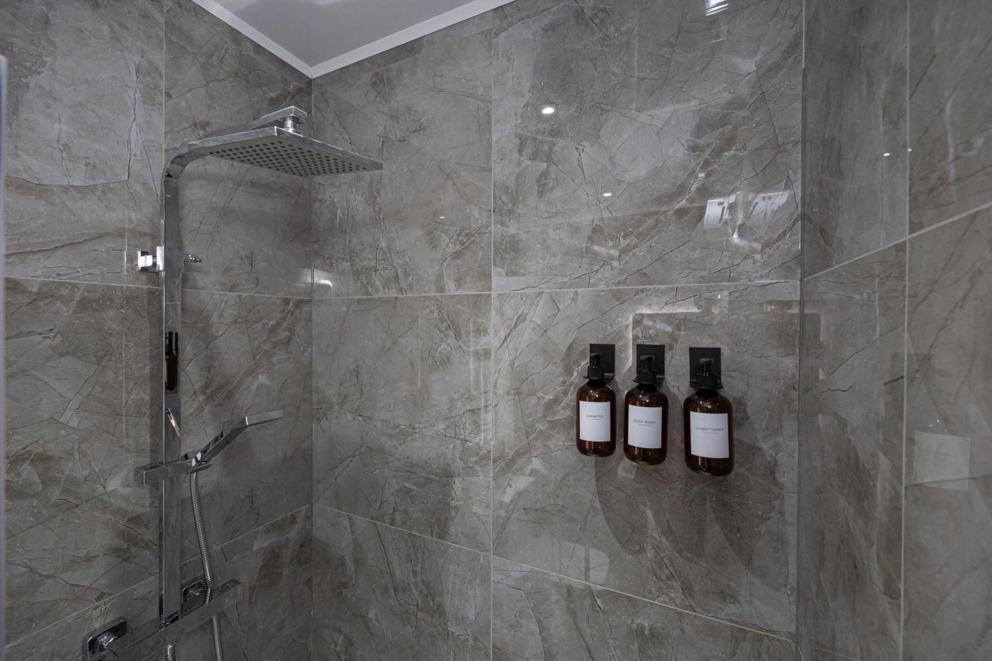 The Kent- Luxury Rooms マンチェスター エクステリア 写真